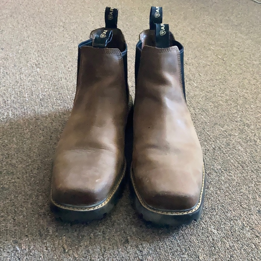Ariat Men’s Brown Chelsea Boots w/ Square Toe